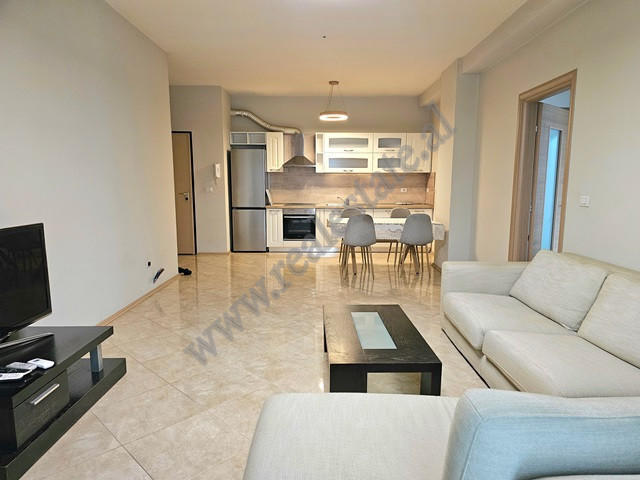 Apartament 2+1 me qira ne rrugen Karl Gega prane Bulevardit Zogu I ne Tirane.
Eshte e pozicionuar n